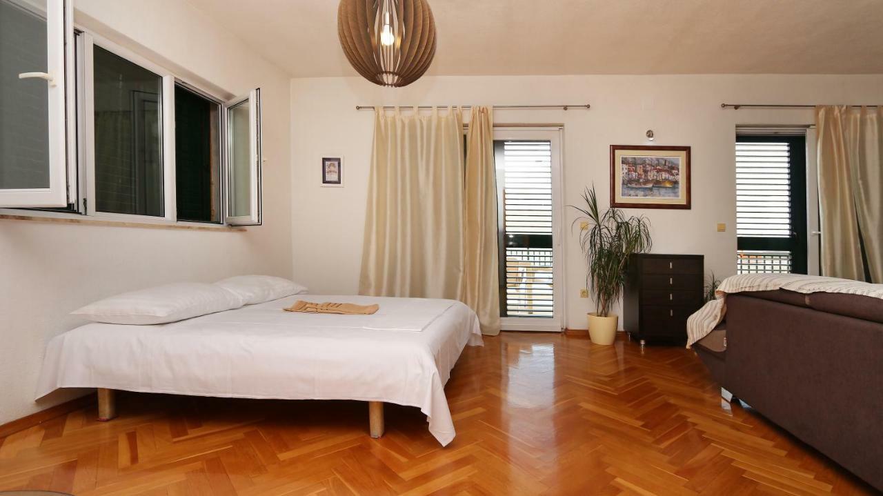 Hotel House Lipo Makarska Esterno foto