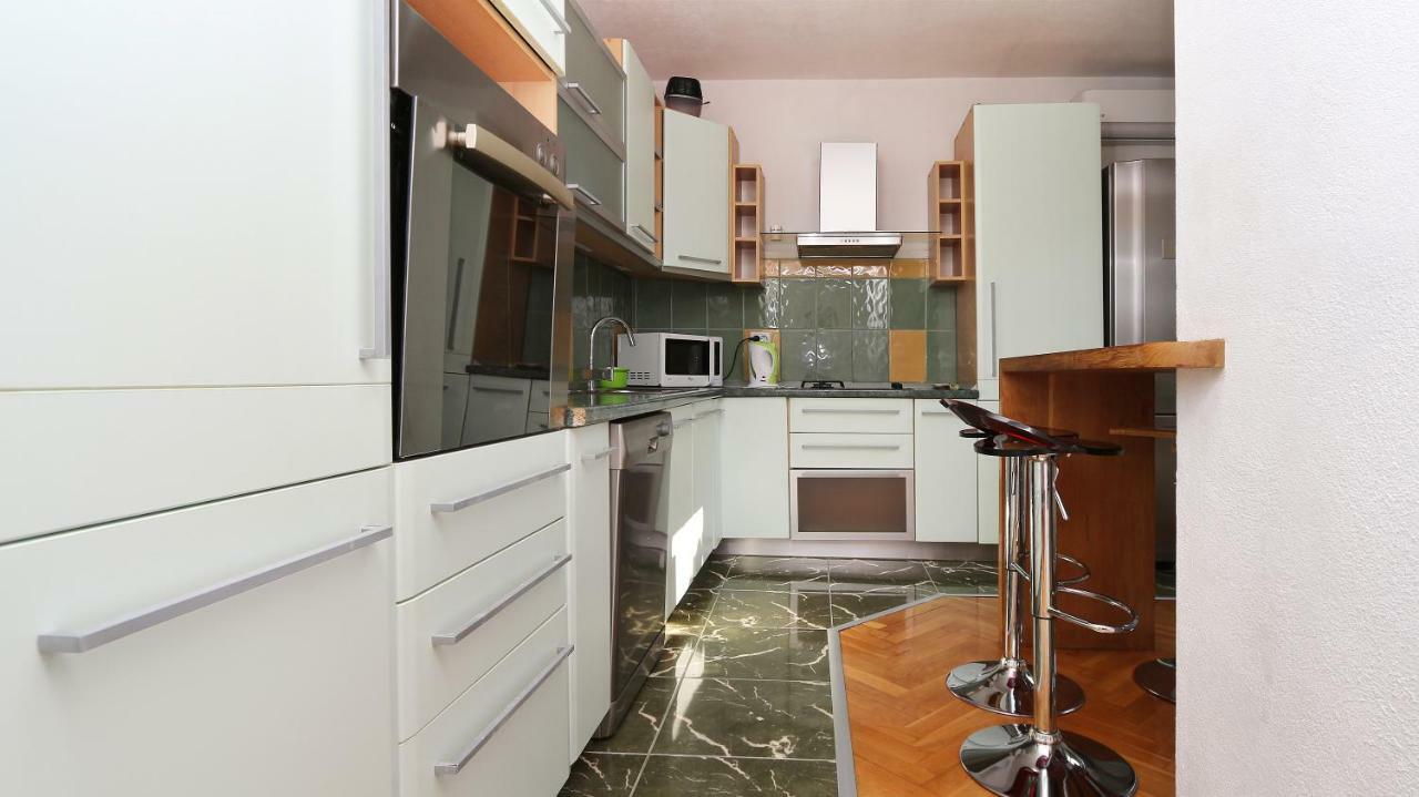 Hotel House Lipo Makarska Esterno foto
