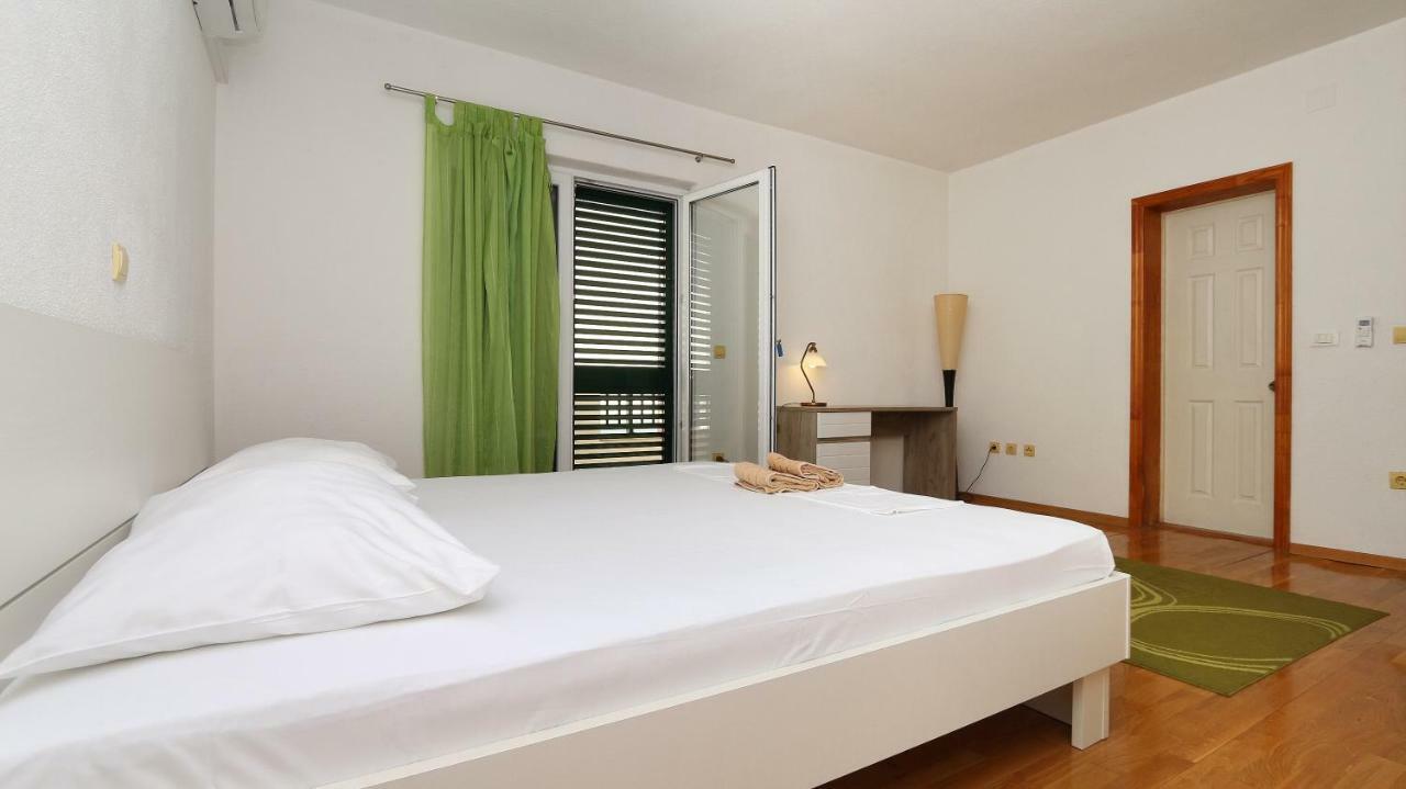 Hotel House Lipo Makarska Esterno foto