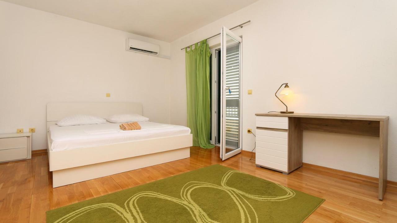 Hotel House Lipo Makarska Esterno foto